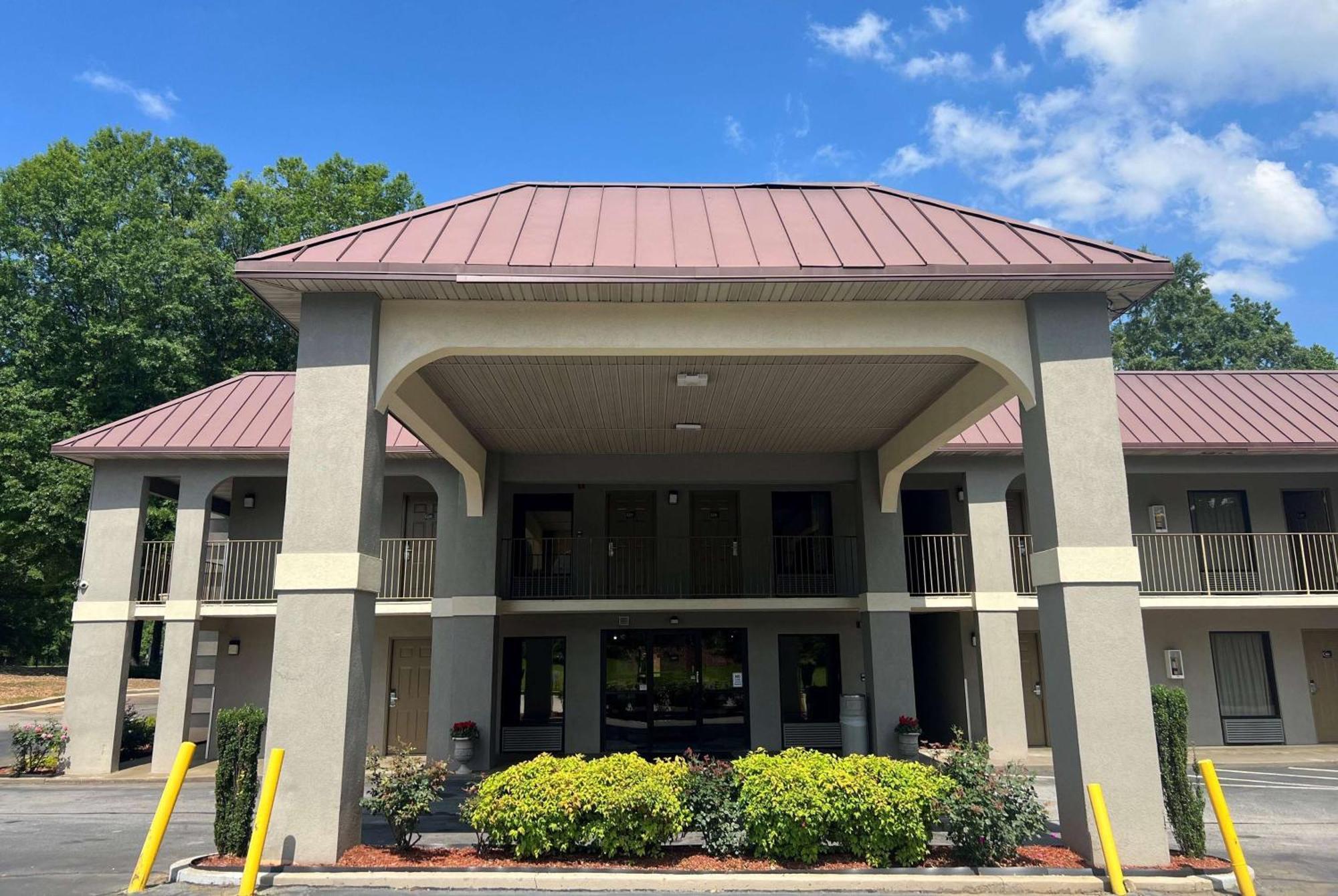Super 8 By Wyndham Decatur/Lithonia/Atl Area Motel Exterior foto